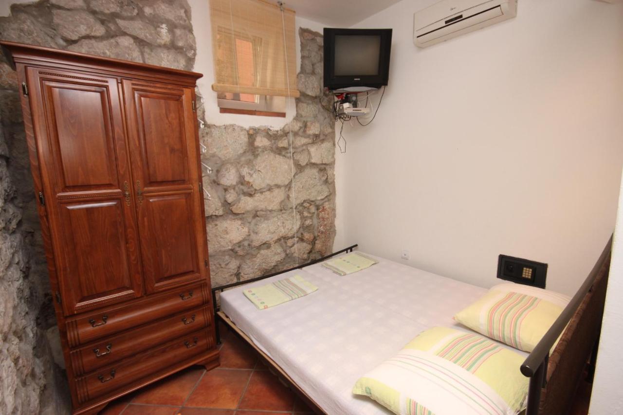 Apartments By The Sea Gradac, Makarska - 6661 Gradac  Bagian luar foto
