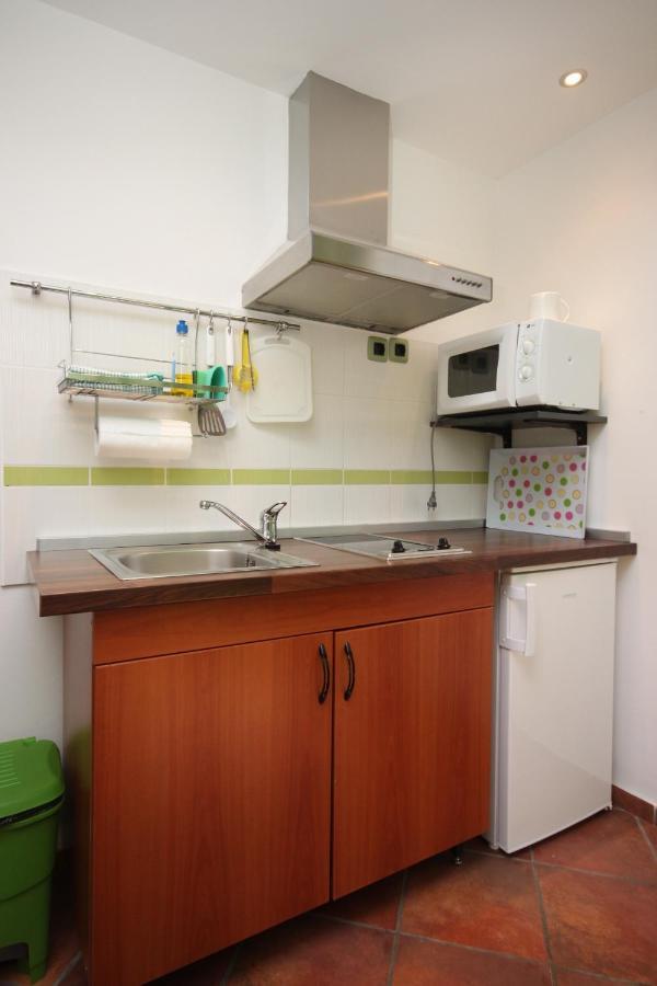 Apartments By The Sea Gradac, Makarska - 6661 Gradac  Bagian luar foto