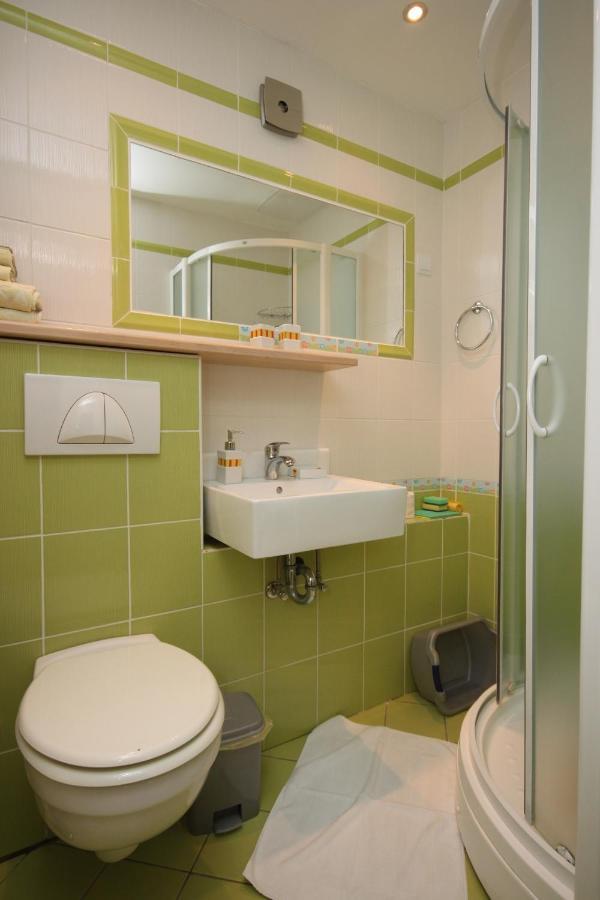 Apartments By The Sea Gradac, Makarska - 6661 Gradac  Bagian luar foto
